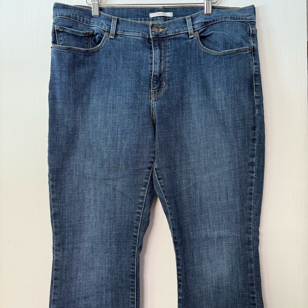 Levi’s Women’s Classic Bootcut Jeans